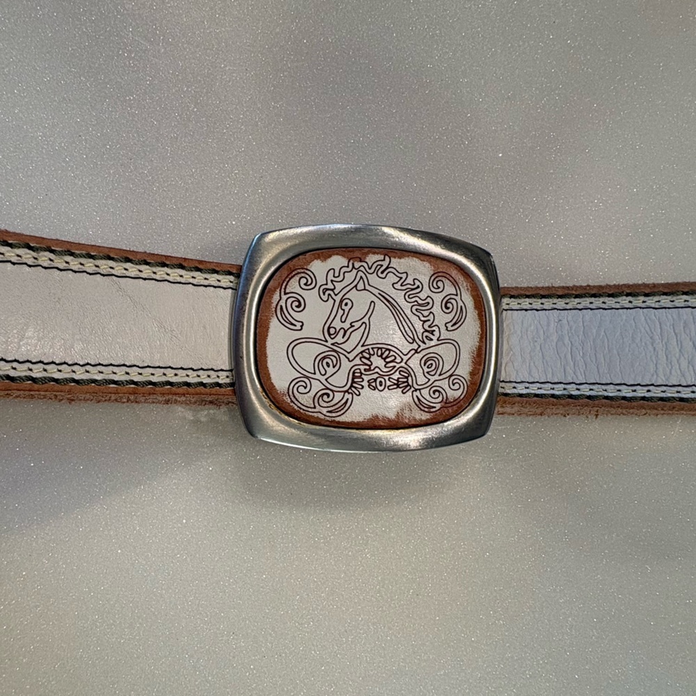 Oilily Italian Leather Belt White Silver Engraved Horse Buckle Urban Cowgirl
